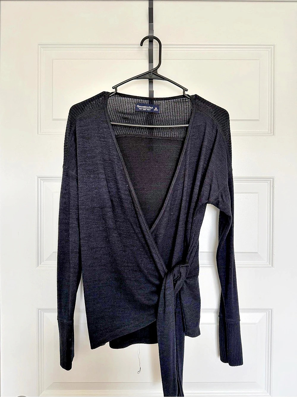Abercrombie & Fitch A&F Cozy Wrap Sweater in Black Size Medium